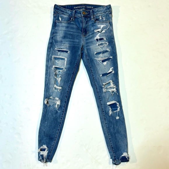 AE Hi-Rise Distressed Jegging Jeans 4S or 4 Short - Picture 2 of 9